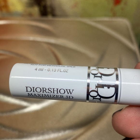 Dior Mascara Set with Primer and Black Mascara Maximizer 3D - Picture 3 of 6